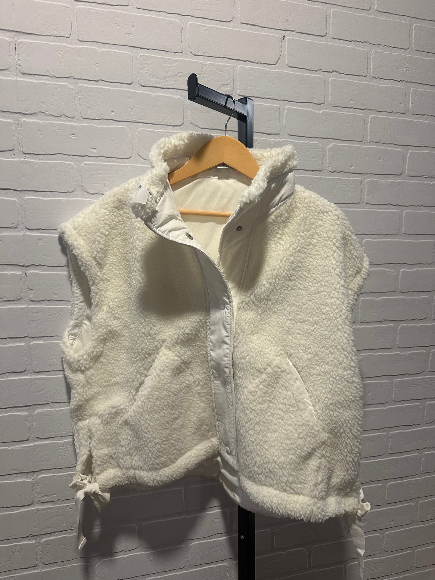 Quilted Collar Boxy Sherpa Vest