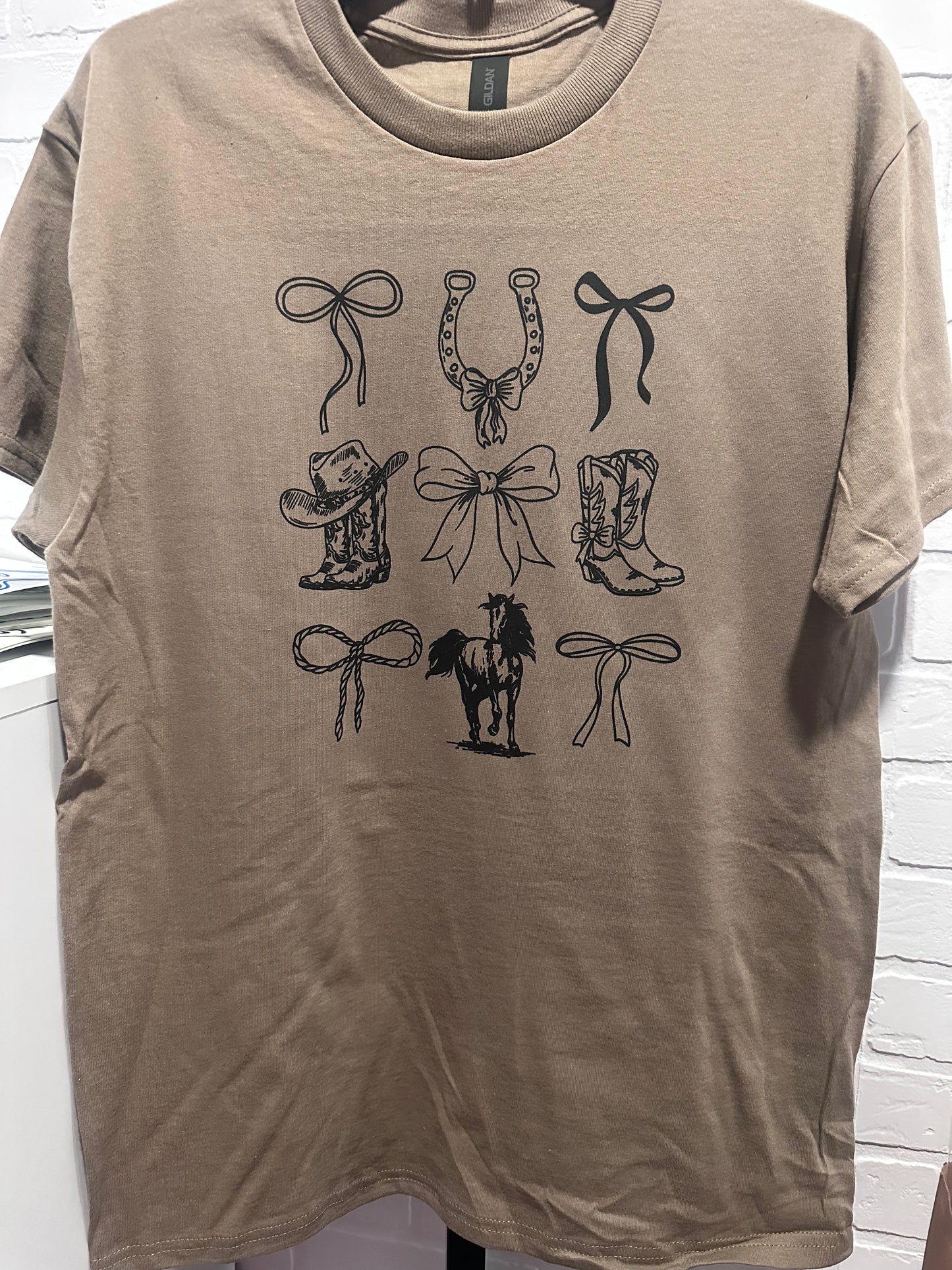 Horse & Bows Tee